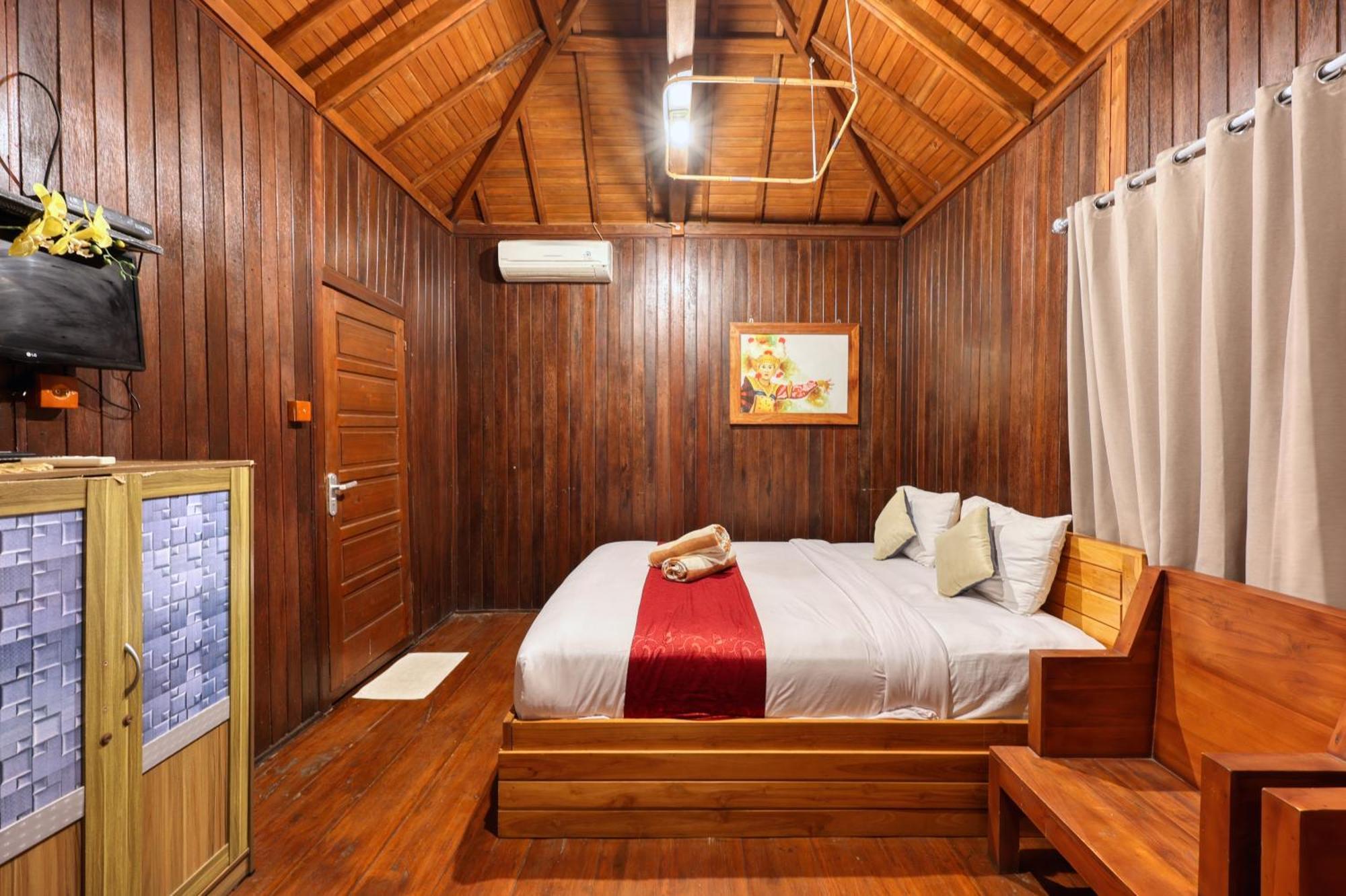 Manta Cottage Seaview Plus Batununggul Exterior photo