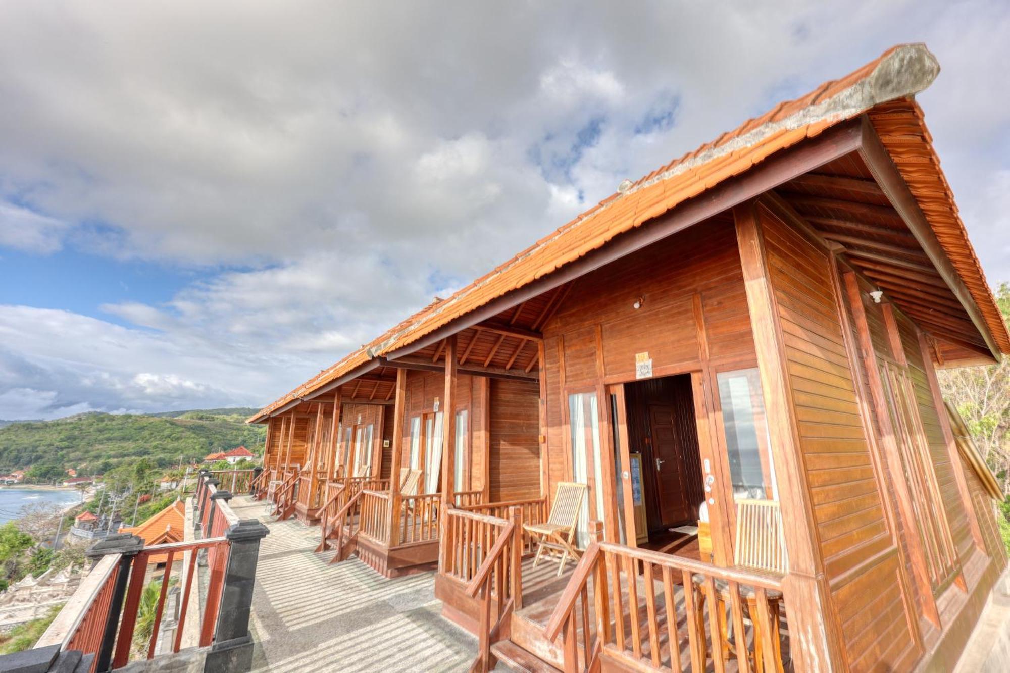 Manta Cottage Seaview Plus Batununggul Exterior photo