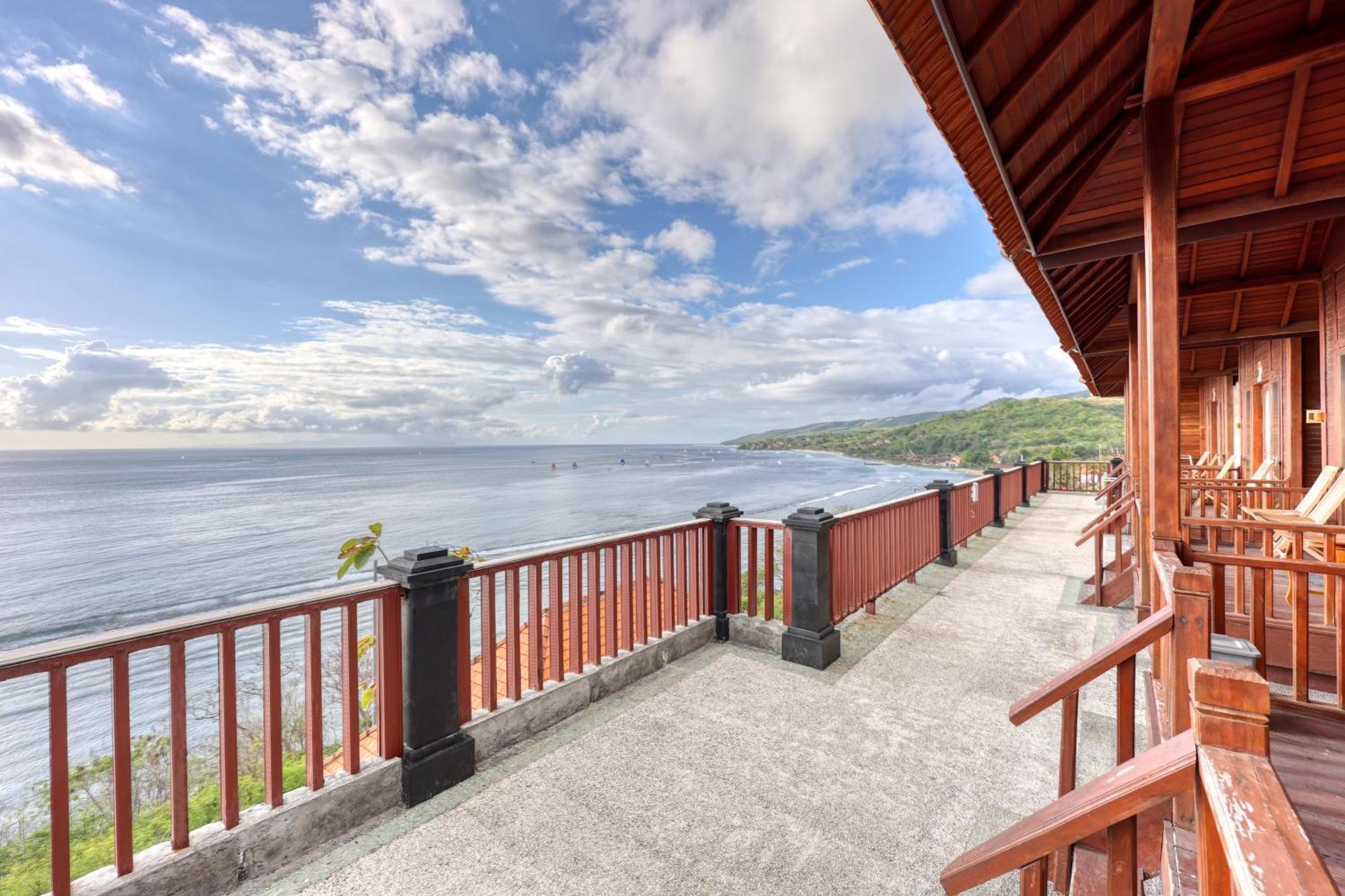 Manta Cottage Seaview Plus Batununggul Exterior photo